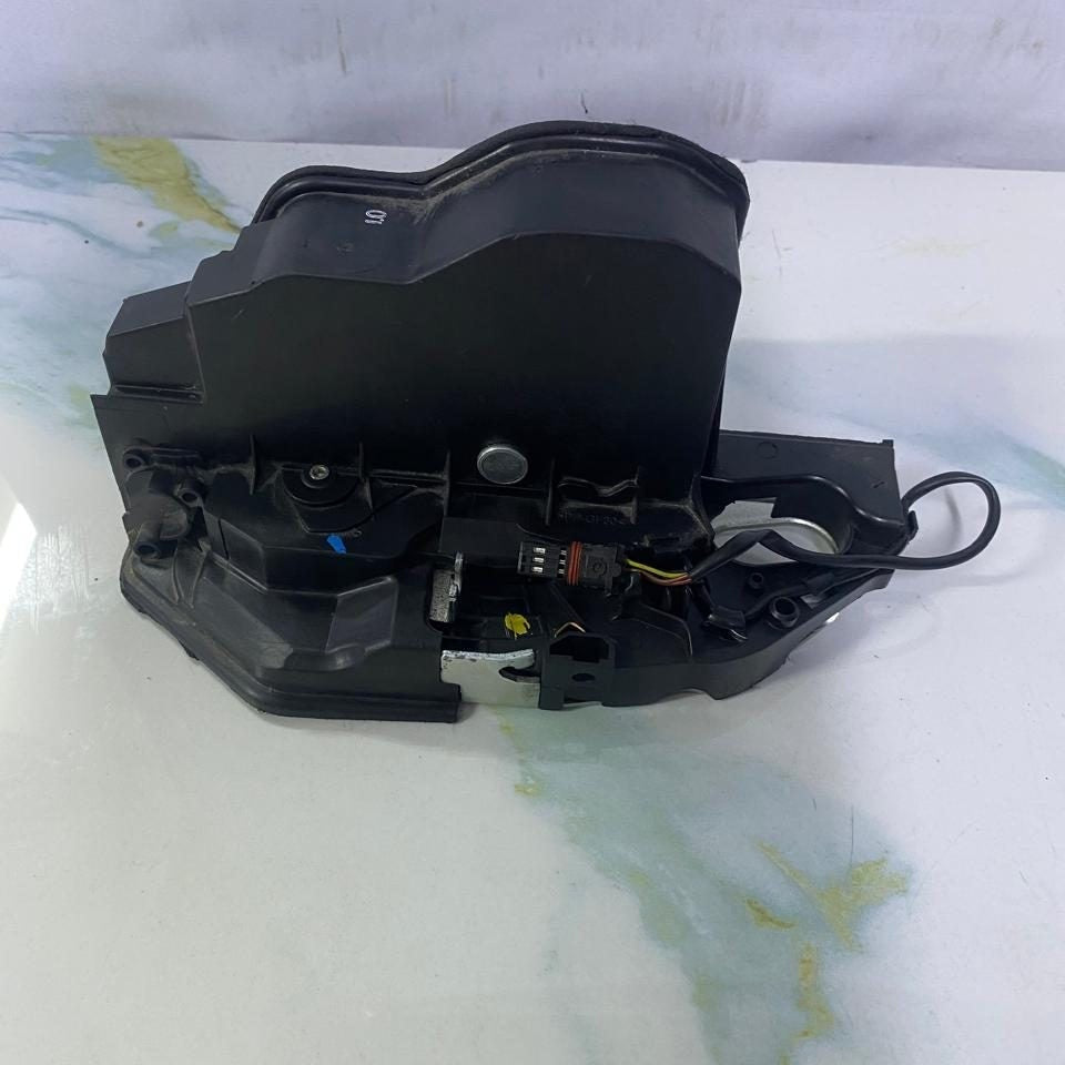 2008-2013 BMW 535i Door Lock Latch Actuator A053702