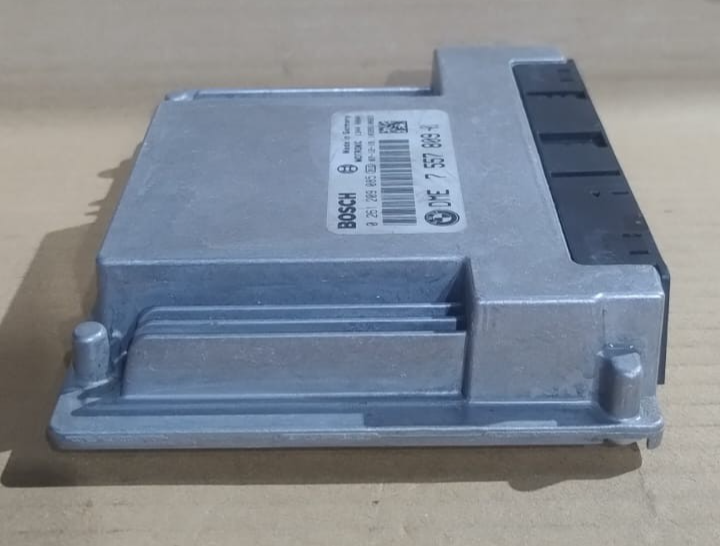 BMW 1 E81 E87  ENGINE CONTROL UNIT MODULE ECU  ONLY BOSCH - 7557809