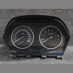 Bild in die Galerieansicht laden, BMW E‑SERIES MULTIFUNCTION INSTRUMENT CLUSTER SPEEDOMETER KM/H P/N - 9382080
