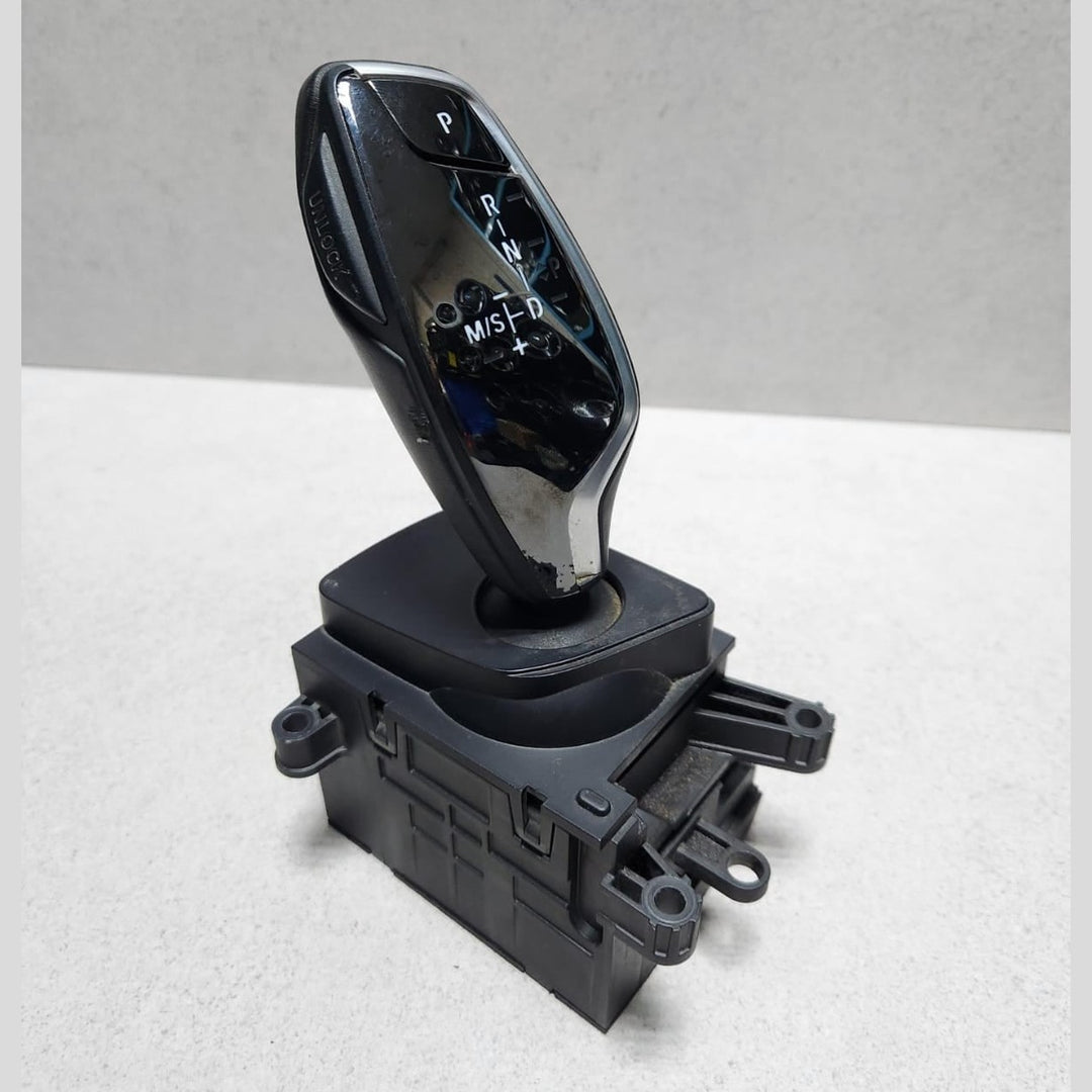 2016-2019 BMW 740i Gear Selector Switch 6825608 740i G11 G12 RHD