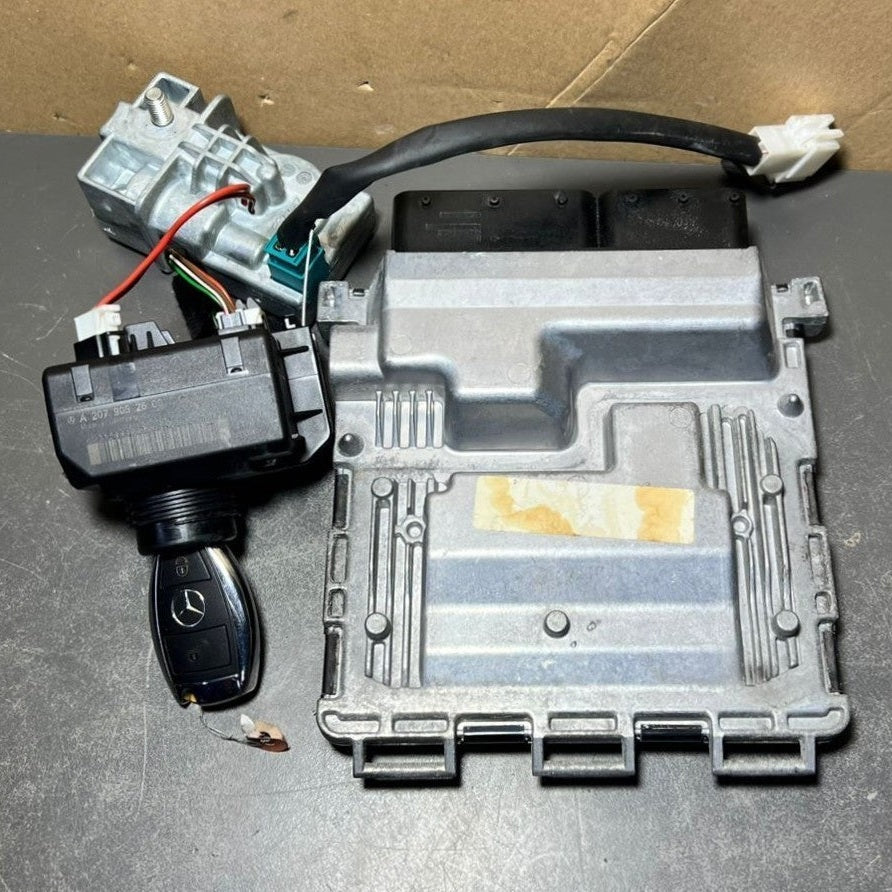 10-14 Mercedes-Benz W204 ECU Modulo Controllo Motore Interruttore Chiave...