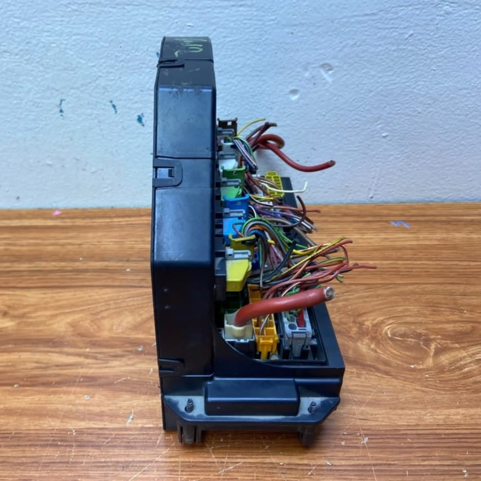 2010-1016 Mercedes E350 Front Sam Fuse Box Control Unit A2129006012 W204 W212