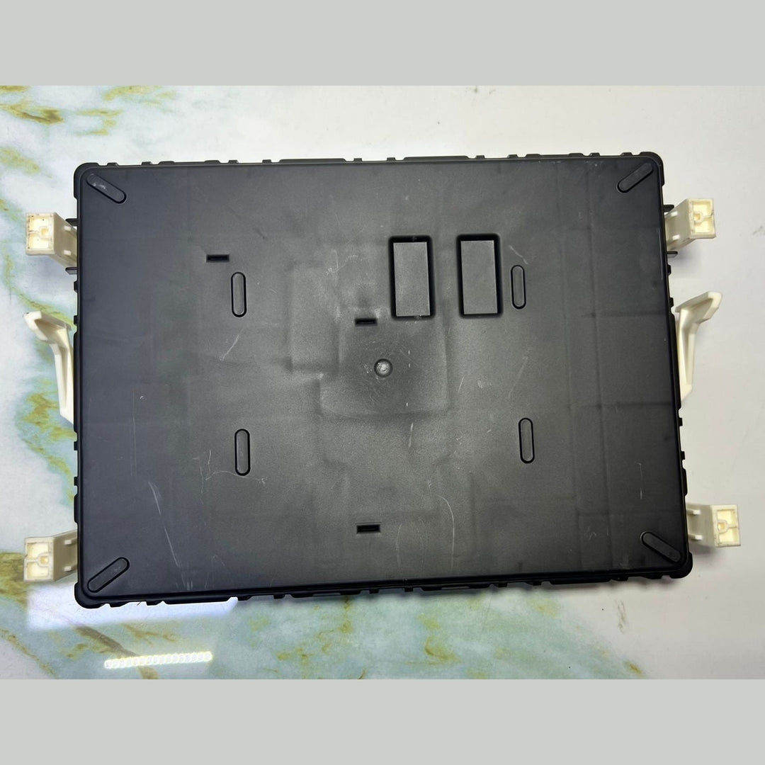 Mercedes W205 C300 C-Class Continental Control Module Unit A205 9007139 OEM