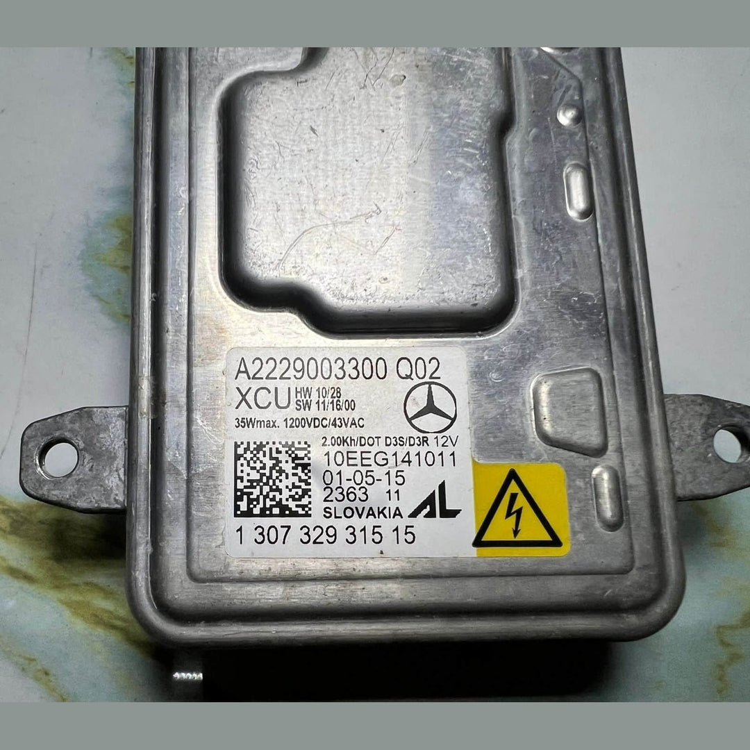 2014-2016 Mercedes-Benz CLA250 Xenon Headlight Ballast Control Unit A2229003300