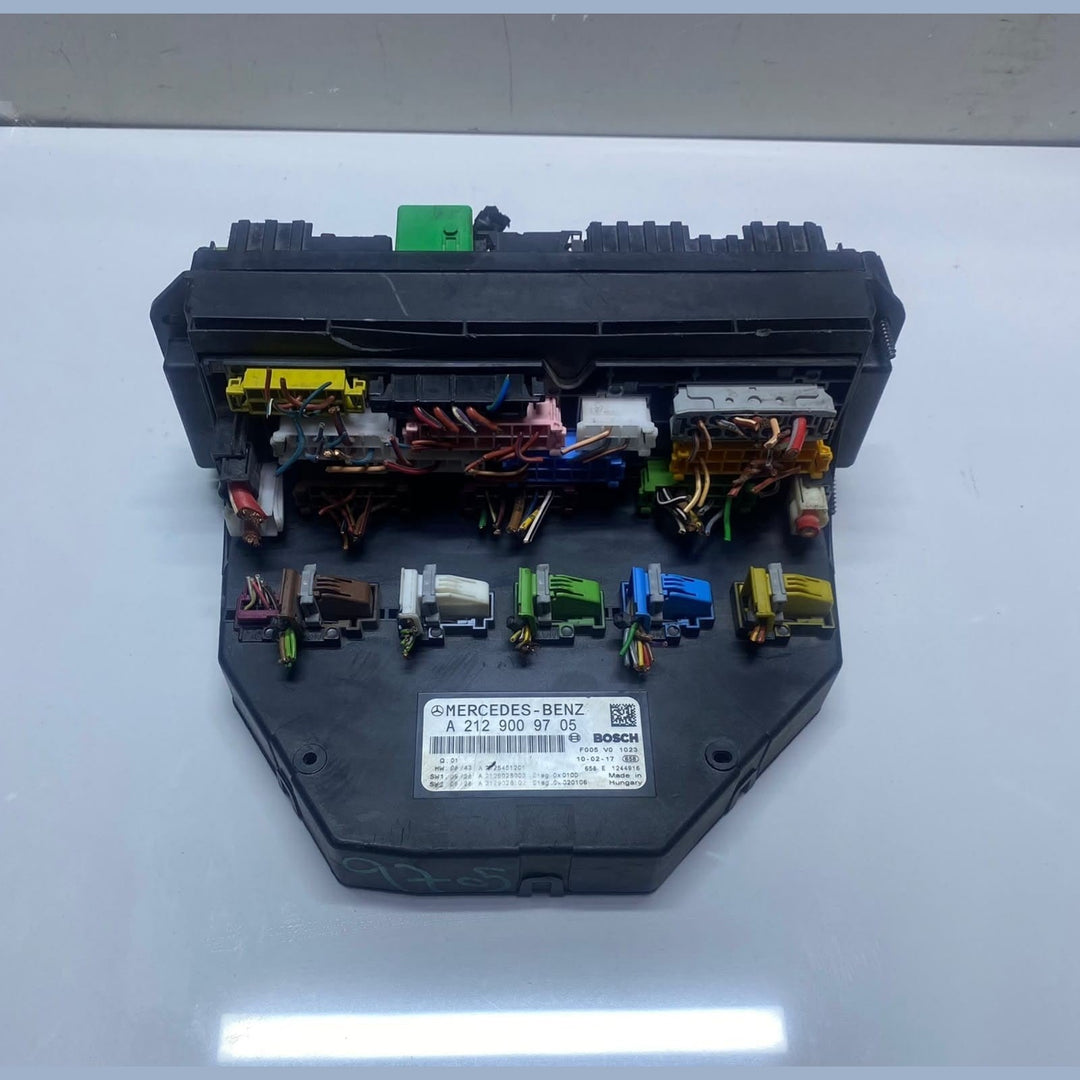 2010-2013 Mercedes-Benz C200 Front Sam Fuse Box Control Module A2129009705