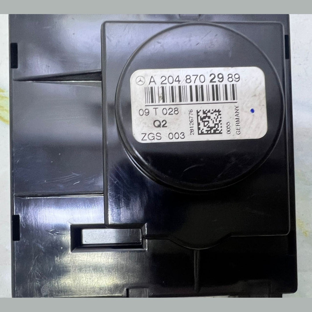2011-2015 Mercedes-Benz C180 Antenna Amplifier A2048702989 C Class W204