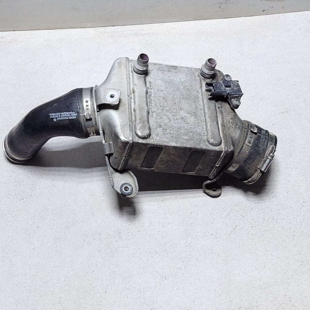 2009-2015 BMW 750Li Turbocharger Intercooler 7575403 550i 650i 750i and 750Li