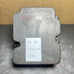 Bild in die Galerieansicht laden, 13-16 Mercedes W212 E-Class ABS Anti Lock Brake Pump Module A212 4311948 OEM