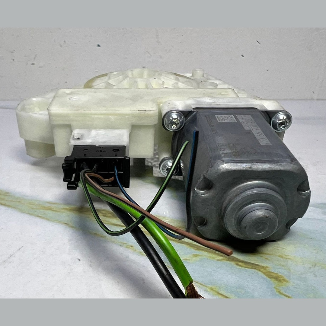 2017 Mercedes-Benz C300 Window Regulator Motor A2139069901 E Class W213 W205 GLC