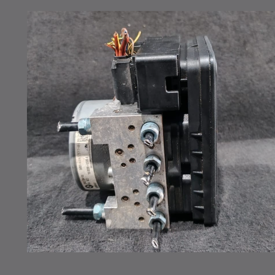 BMW 4 COUPE  F32 180kw  ABS ANTI -LOCK BREACKING SYSTEM  MODULE PUMP - 6866210