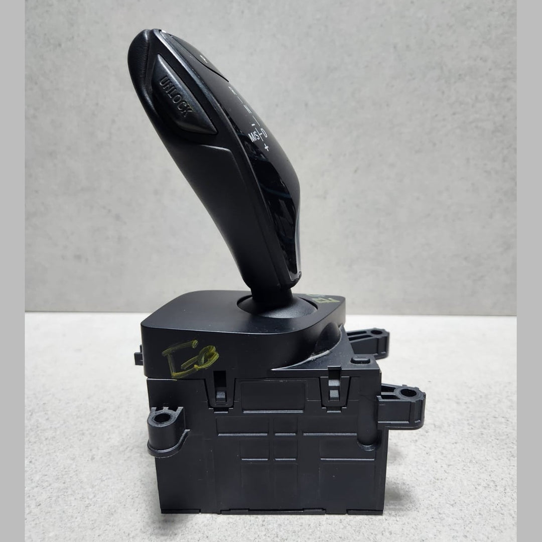 2017-2019 BMW 530i Automatic Transmission Gear Selector Lever 6825825 