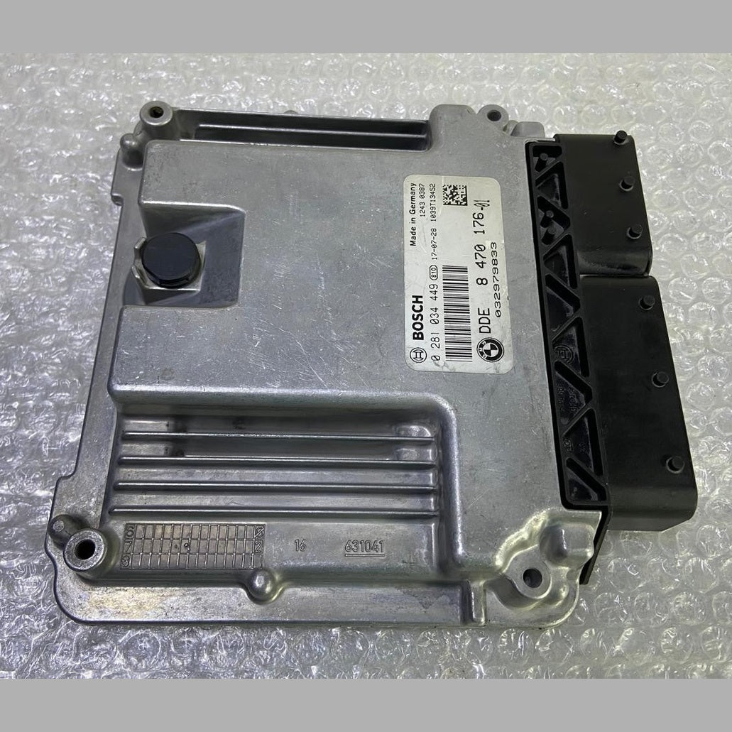 OEM BMW 3 F30 F35 F31 B47 ENGINE CONTROL MODULE ECU ONLY DDE 8470176 BOSCH