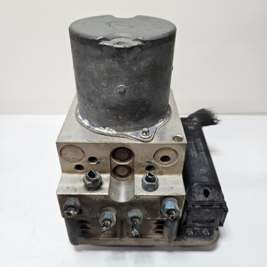 BMW 5 7 Series F01 F02 ABS Anti-Lock Brake Pump Module 6799048