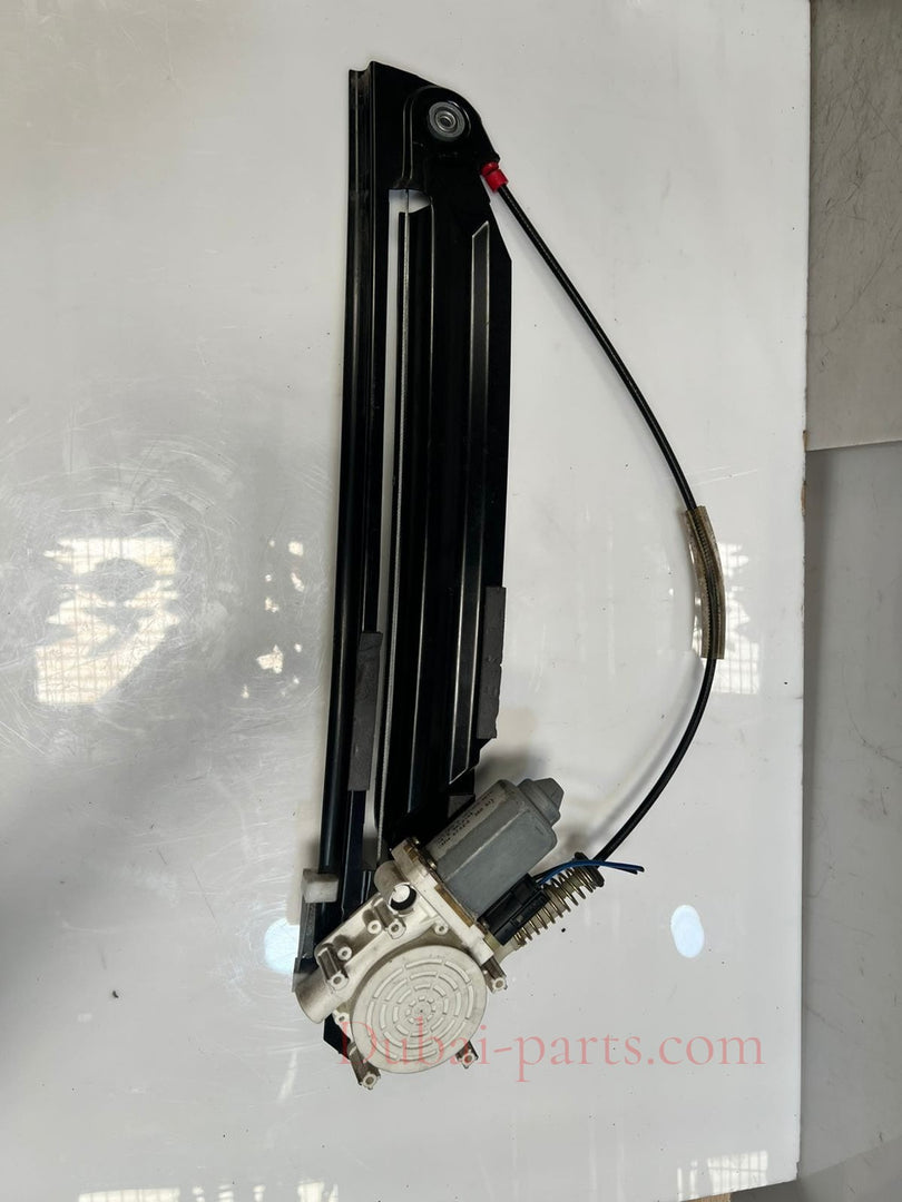 1999-2003 BMW M5 E39 5-Series 525I 528I Rear RIGHT Window Regulator 8252430