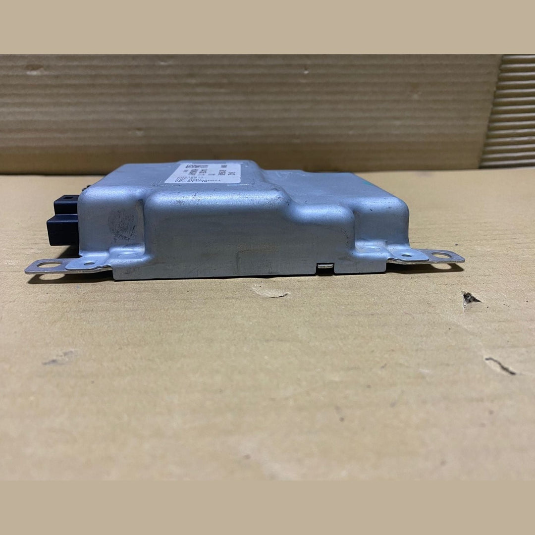 BMW G30 G31 G32 and 7 Series G11 G12 Battery Charging Control Module 9384116 OEM