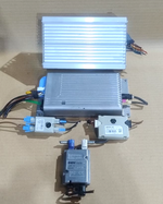 Load image into Gallery viewer, BMW F10  AUDIO AMPLIFIER &amp; BLUETOOTH CTRL ANTENNA MODULES SET 9233592 / 9229740