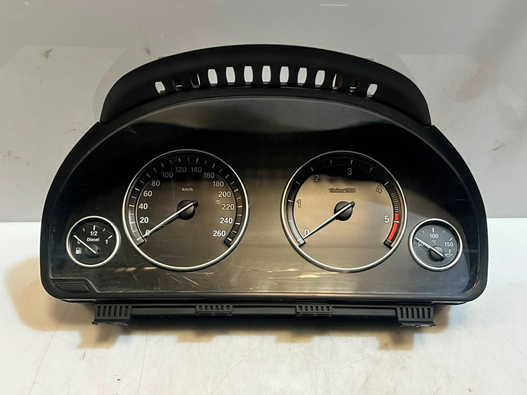2011-2016 BMW 5 Series F10 F11 535i Instrument Cluster SPEEDOMETER 9249344