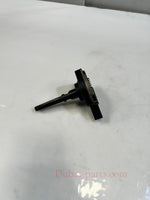 Bild in die Galerieansicht laden, BMW E38 E39 E46 E53 E60 E61 E81 E82 E87 N47 Diesel Sump Oil Level Sensor 7508003