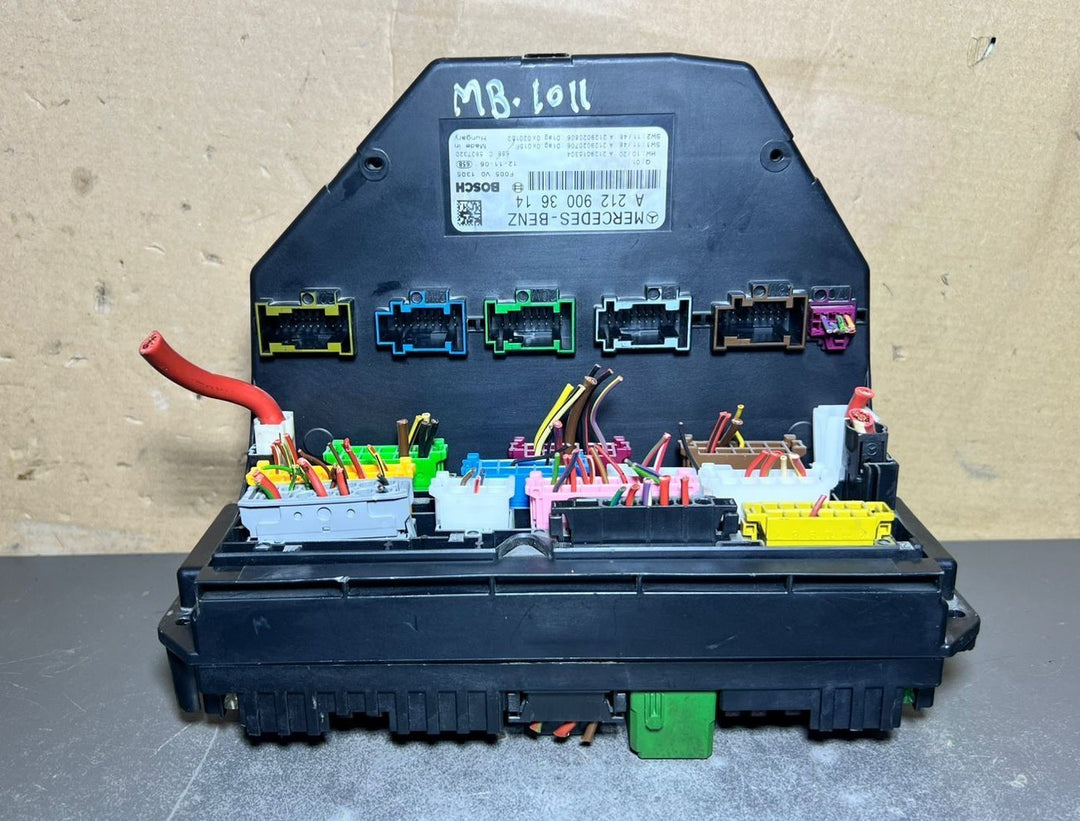10-16 Mercedes-Benz W212 W204 Front SAM Module Relay Fuse Box A212 9003614 OEM
