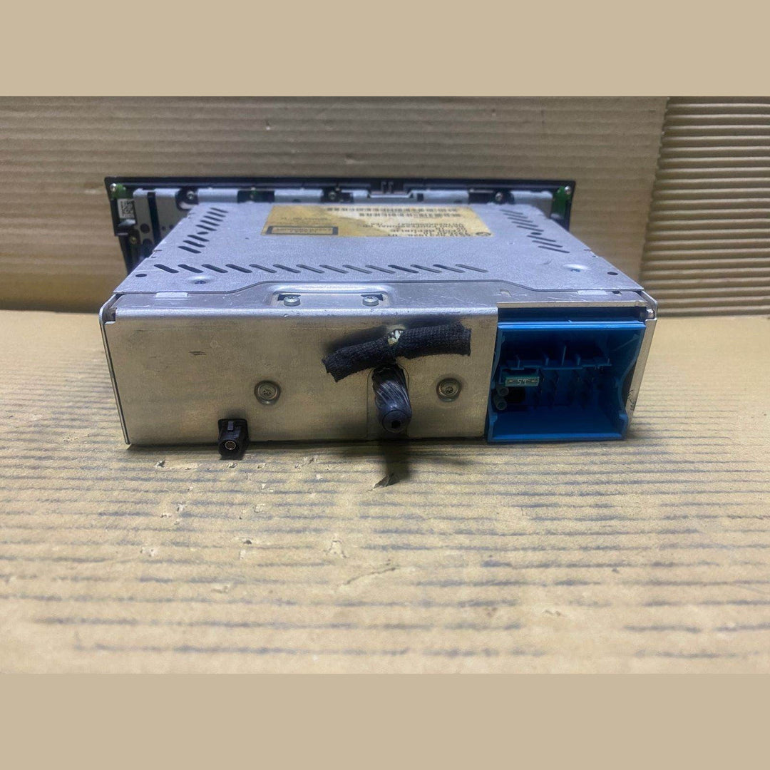 BMW Radio Professional CD Player 9231928 E81 E82 E87 E88 E90 E91 E92 E93 1 Serie