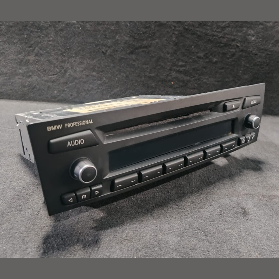 BMW X1 sDrive 18i E84  STERIO RECIVER MULTIMEDIA  RADIO Player CD - 9289109