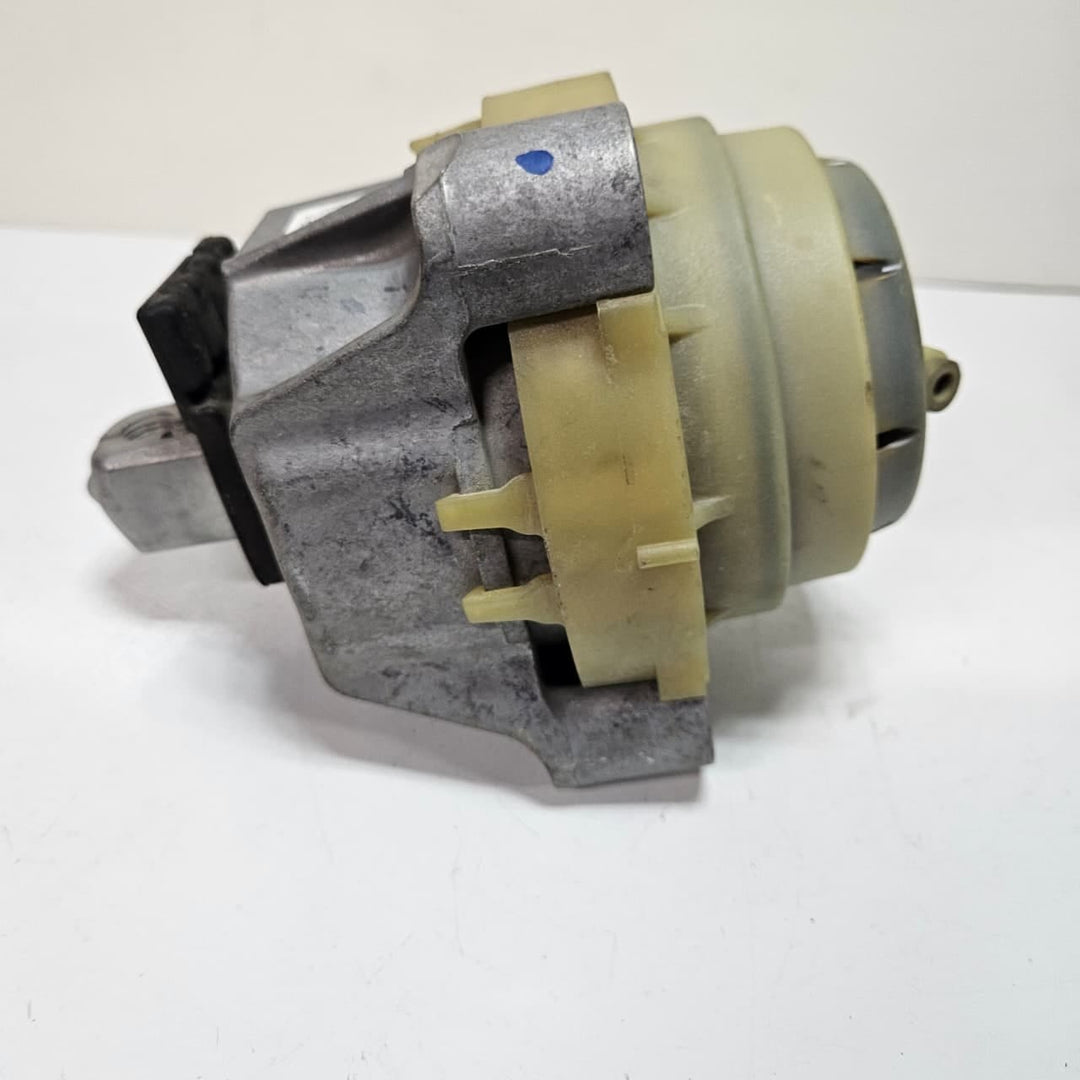2018-2023 BMW  5 Series G30 F90 B48B20 530e Engine Mount 6860491