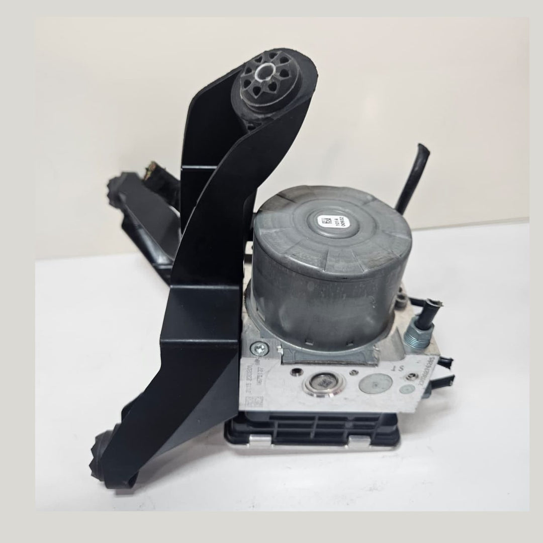 2020 BMW M235i xDrive ABS Anti Lock Brake Pump Module Assembly 5A6DC86
