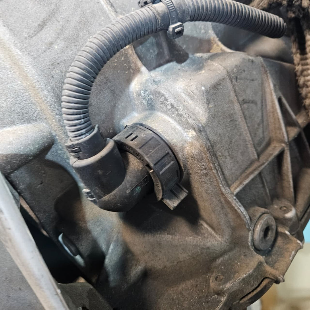 2011-2012 BMW 730D F01 N57 DIESEL Automatic Transmission 6HP-28 7600416