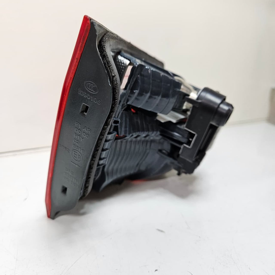 7372794-2012-2016 BMW  3 Series F30 F31 328i Rear Right trunk lid Taillight OEM
