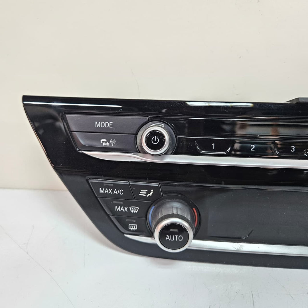 2017-2020 BMW  5 Series G30 G31 530i Air Conditioning Control Panel 5A09B19