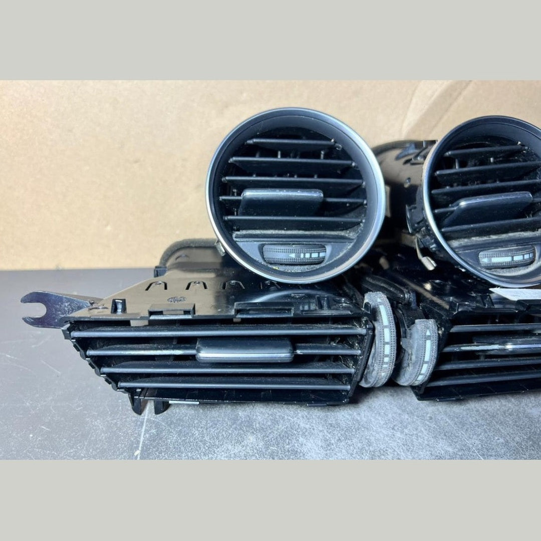 12-14 Mercedes W204 C300 C250 Front Center Dashboard  Heater A/C Air Vent Set