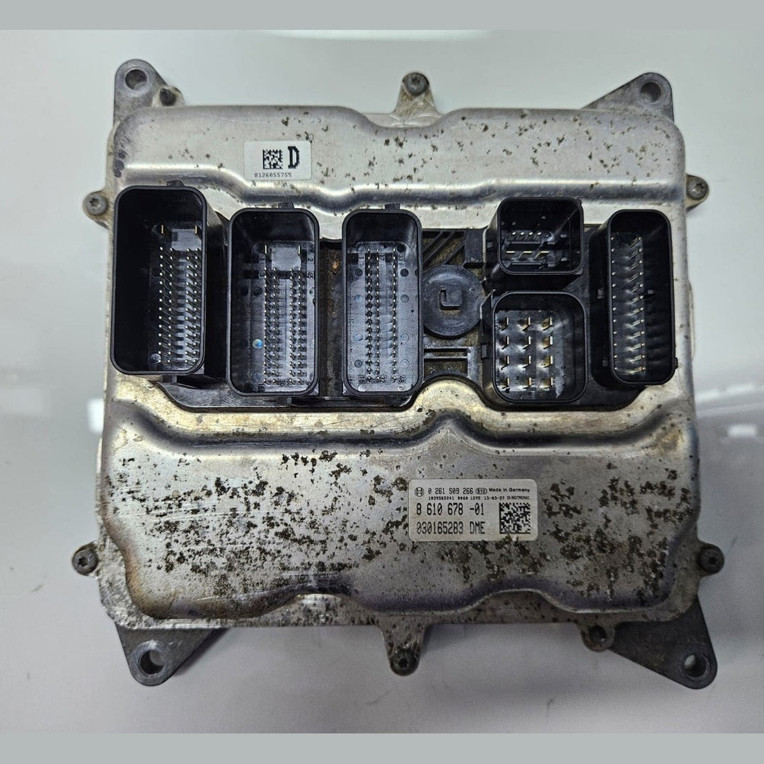 8610678-2011-2015 BMW X1 E84 N20B20A Engine Control Unit DME ECU Only OEM