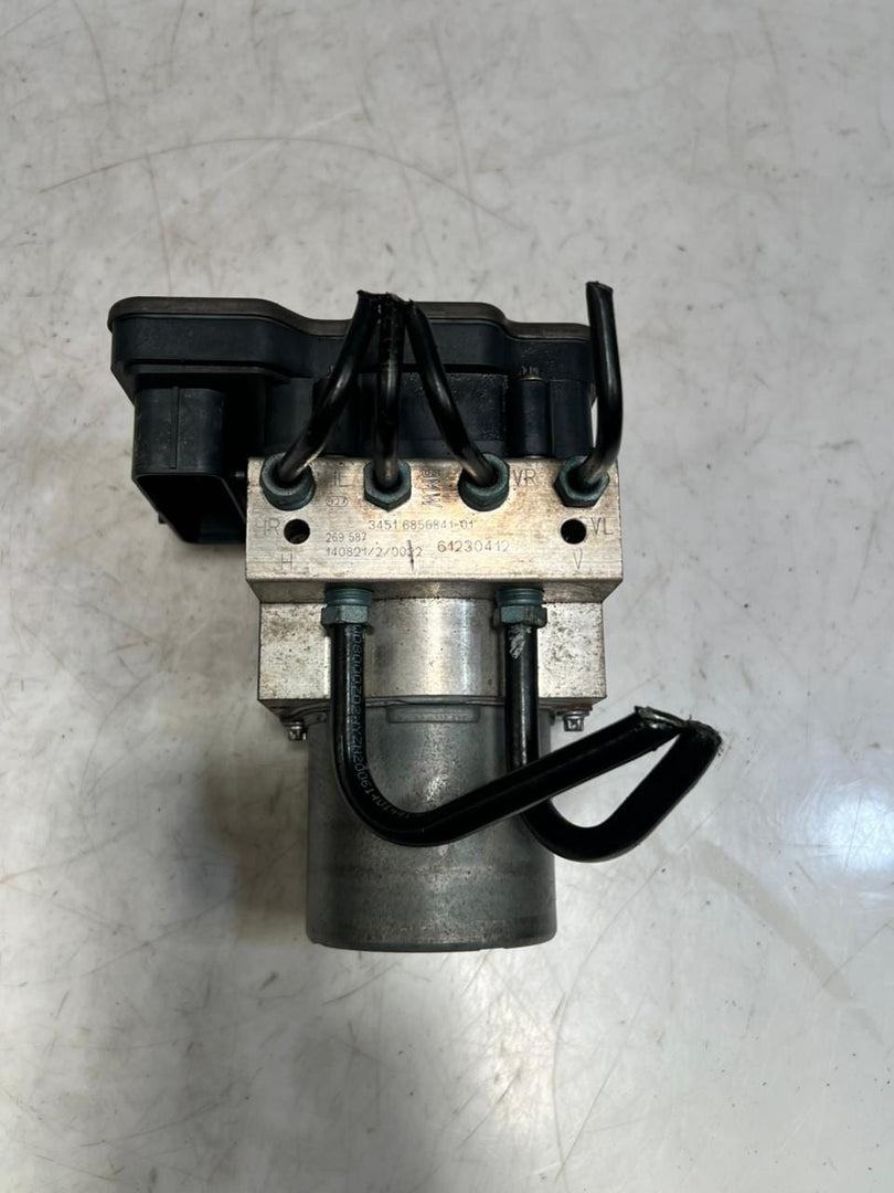 2014-2015 BMW X5 F15 and X6 F16 ABS Pump Control Module 6864790 USED