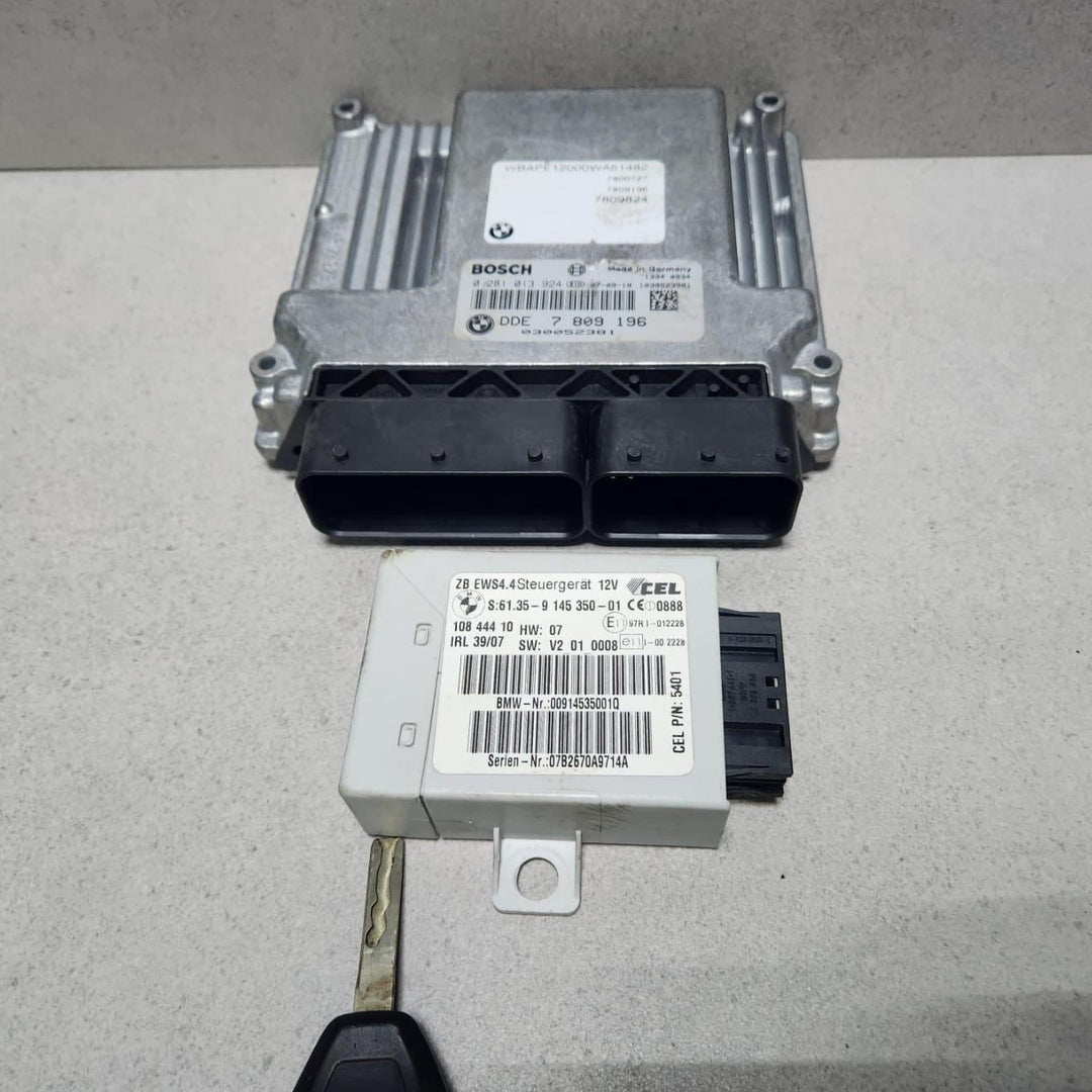 2004-2011 BMW X3 E83 Engine Control Unit 7809196  X3 E83 LCI BMW X3 2.0d ECU SET