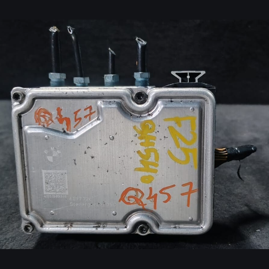 BMW F25 ANTI-LOCK BREAKING SYSTEM ABS MODULE PUMP OEM - 6877726