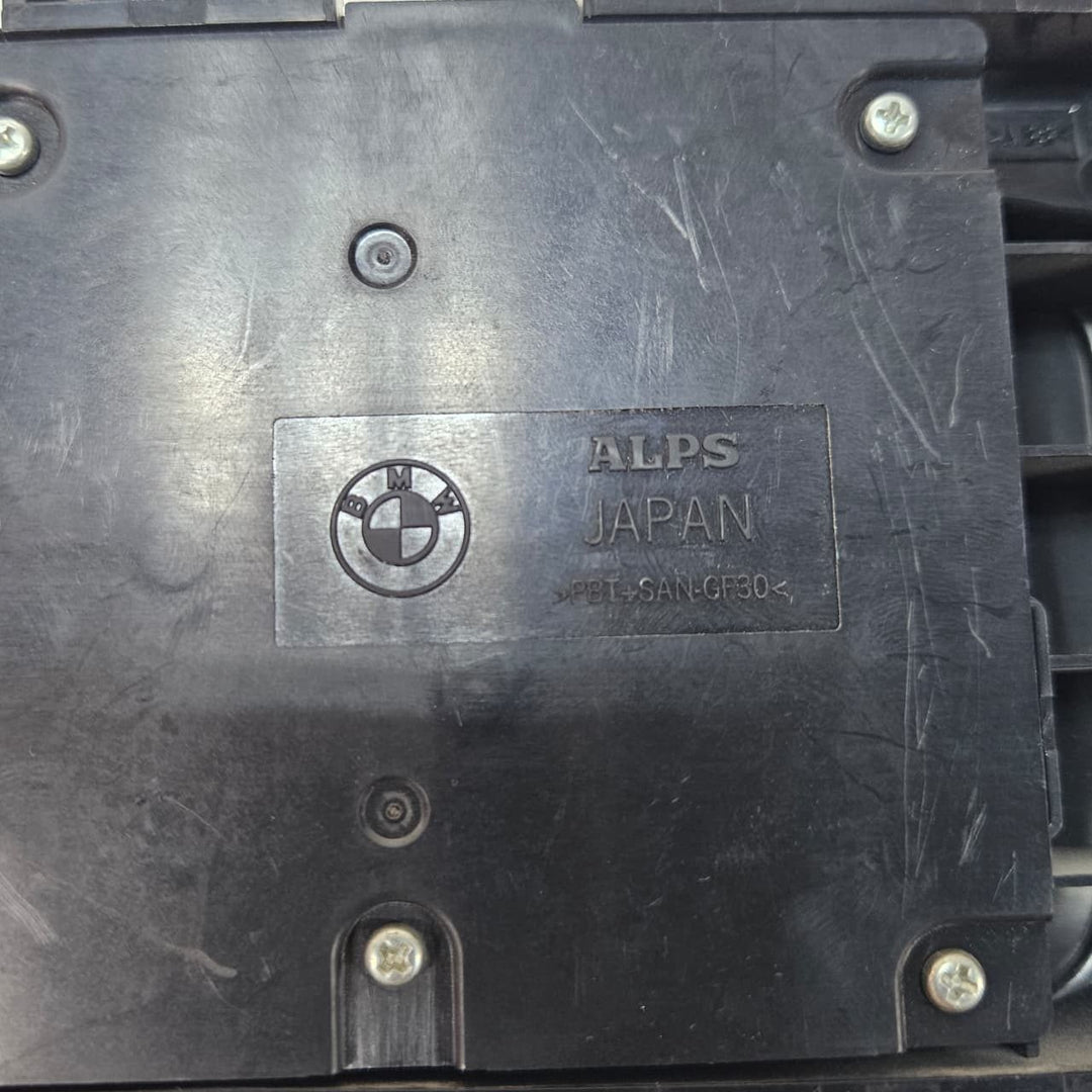 2022 BMW  3 Series G20 i4 G26 Front Left Seat Control Switch 9390105