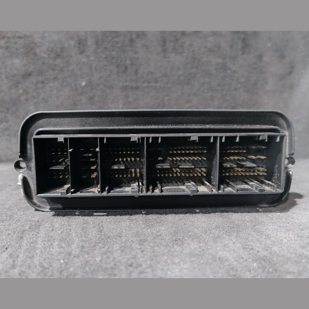 BMW 5 7 SERIES F01 F02 F10 F07 N57 D30A ENGINE CONTROL AUTOMATIC - DDE  8509757