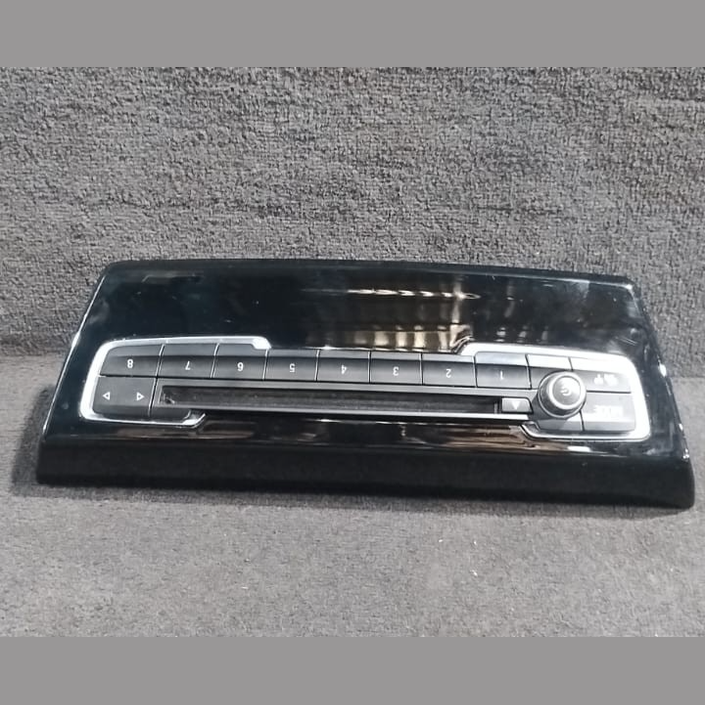 BMW F45 F46 AUDIO OPERATING UNIT / TRIM PANEL P/N - 9312393