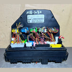 قم بتحميل الصورة إلى عارض الصور، 10-16 Mercedes-Benz W212 W204 Front SAM Module Relay Fuse Box A212 9000006 OEM