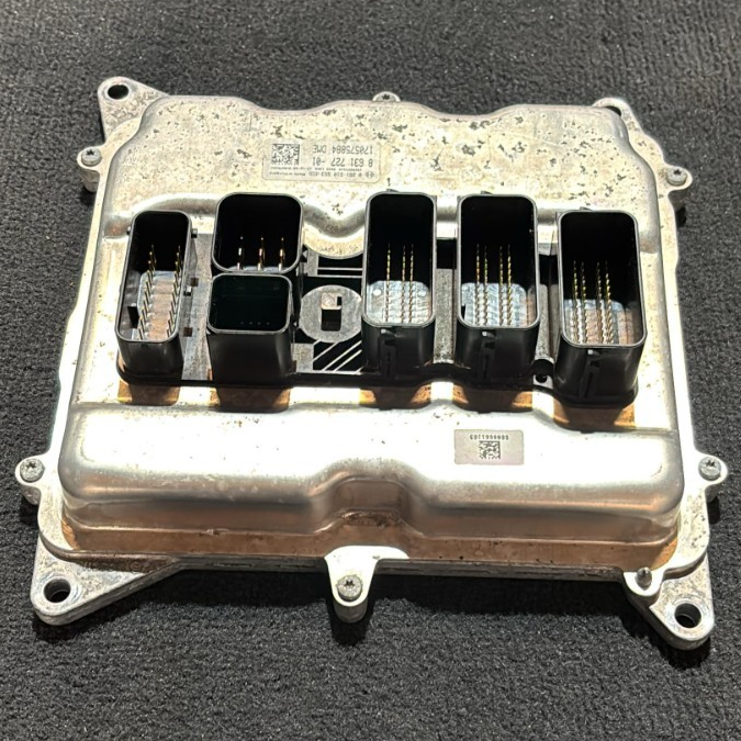 BMW X1 SERIES E84 2014 ENGINE CONTROL UNIT ECU SET + CASE + KEY DME 8631727