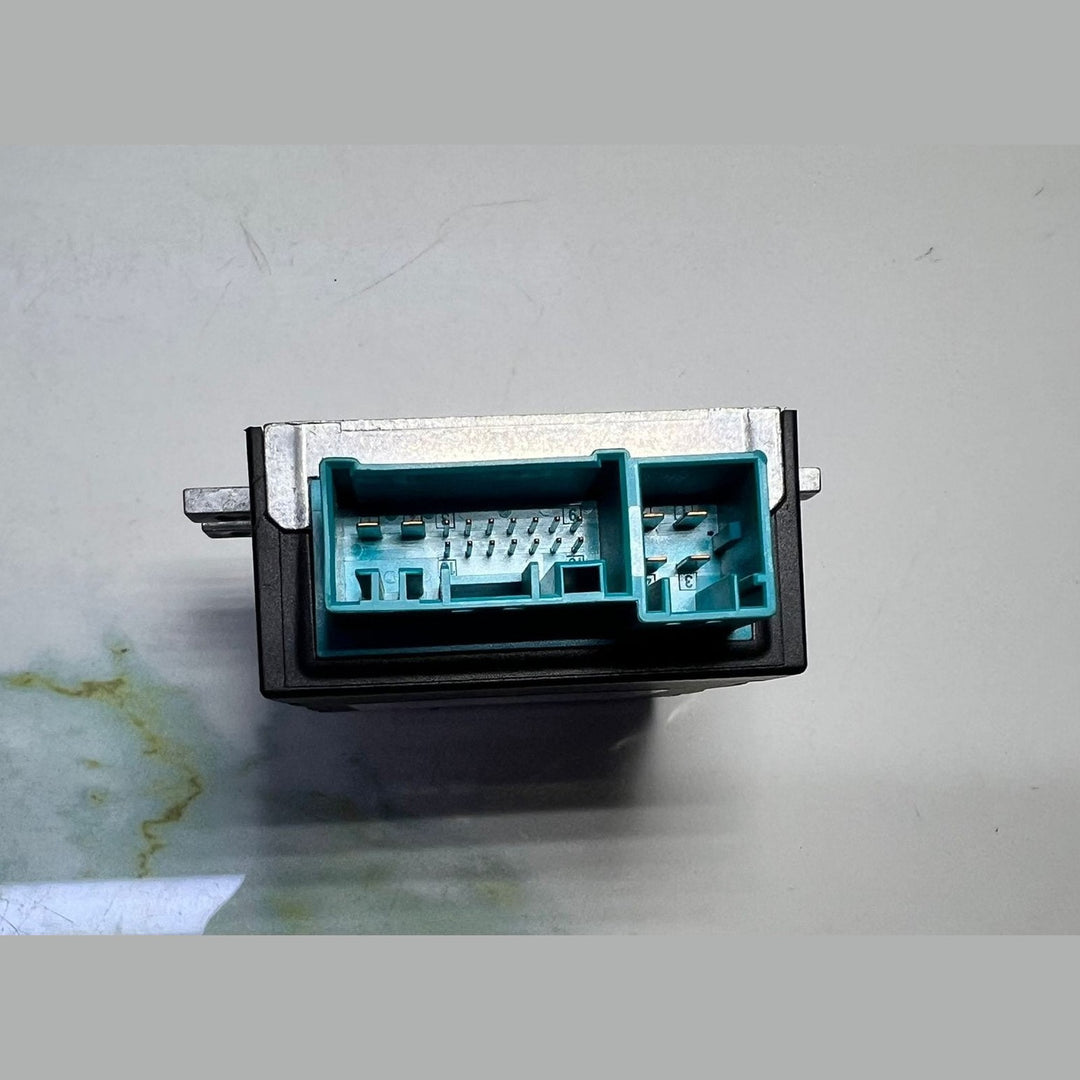 2009 Mercedes-Benz E63 AMG Fuel Pump Control Unit A0355400445 W212 E-Class