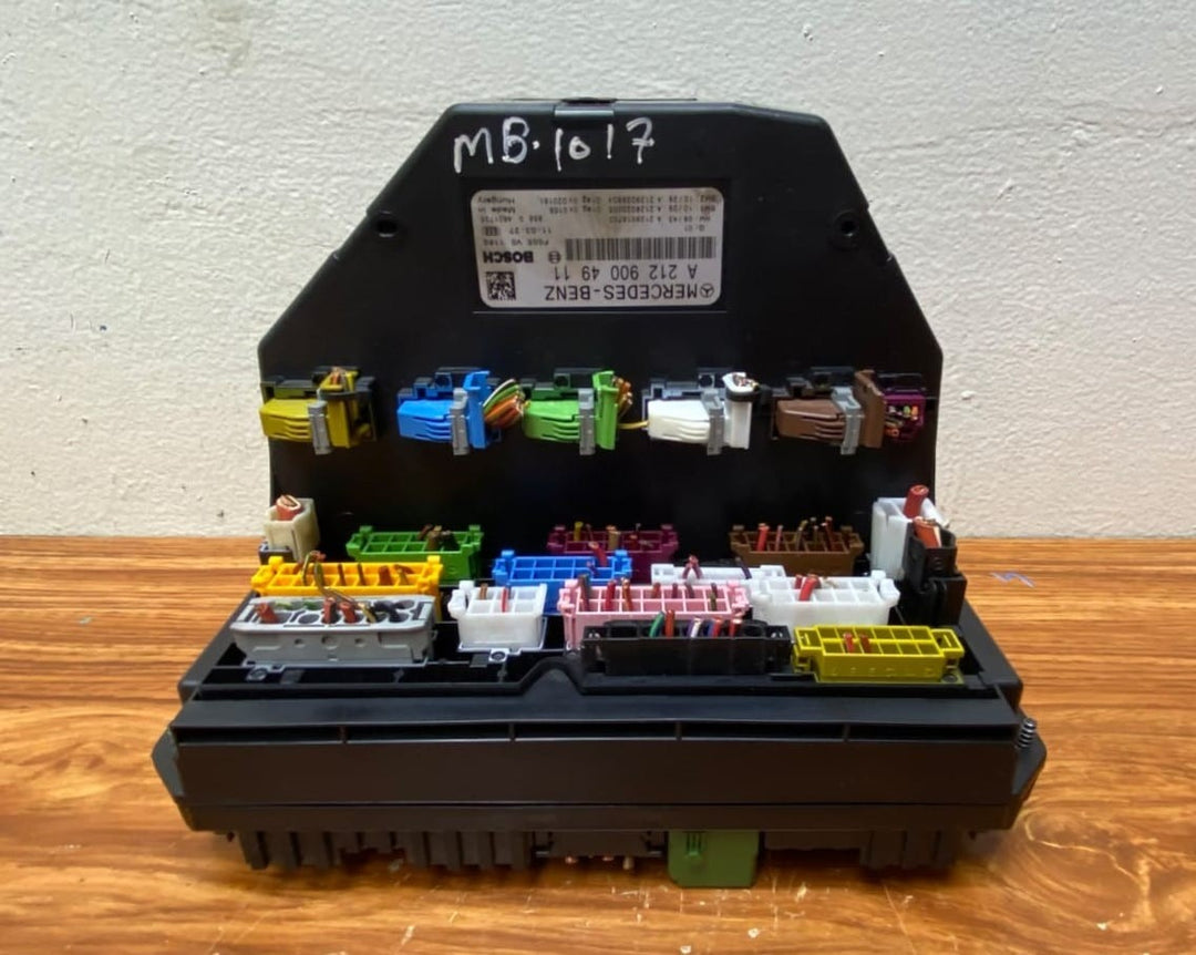 2012-16 Mercedes E200 Front SAM Fuse Box Control Module A2129004911 E-Class W212