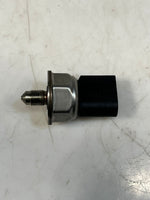 Load image into Gallery viewer, BMW 1 3 5 6 7 Series, X5, X6, Z4 Fuel Rail Pressure Sensor 7537319 OEM
