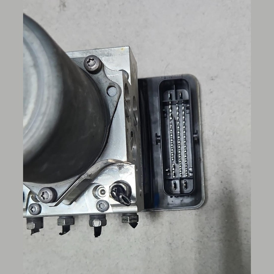 2007-2009 BMW 328i Abs Pump Module 6886959 3-Series and G30 G11 G12