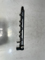 Bild in die Galerieansicht laden, BMW 1' F10 F30 E90 E81 E87 N47 2.0L Fuel Injection Rail With Sensor 7809127 OEM