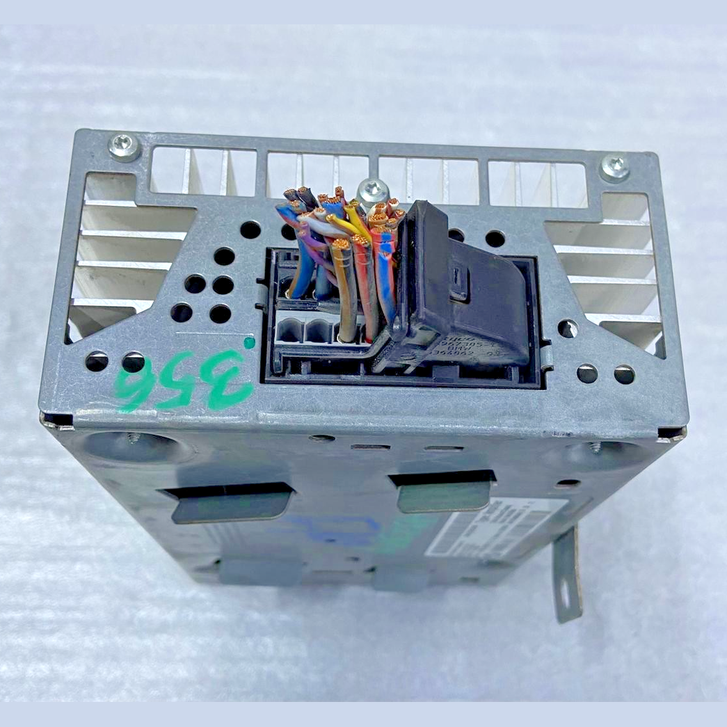 OEM BMW 5 SERIES F10 RADIO SOUND AMPLIFIER 9266356 HARMAN KARDON