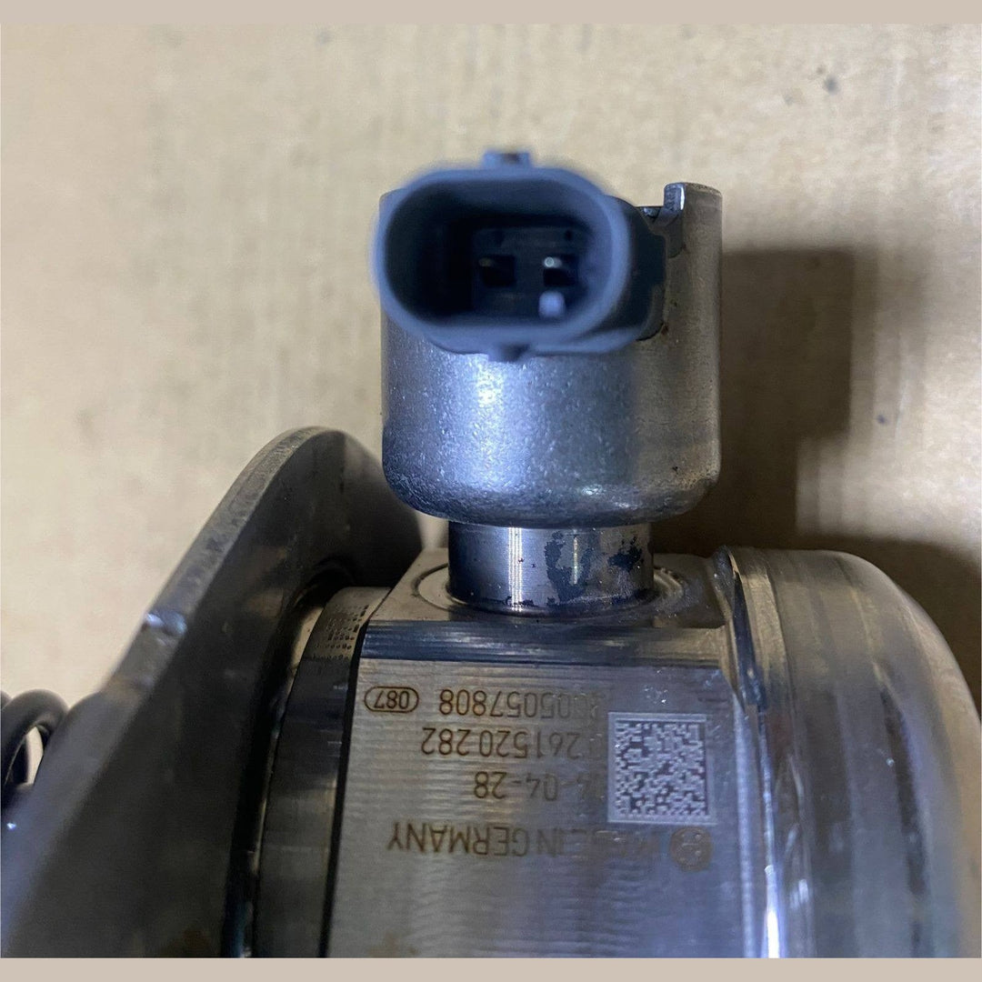 2016 BMW 320i xDrive High Pressure Fuel Pump 8604229 BMW 1 Series F20 F21 and 3 