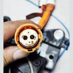 Bild in die Galerieansicht laden, 2016-2018 BMW 330e Hybrid Charging Cable Power Socket 6824112 OEM