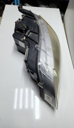 Bild in die Galerieansicht laden, 2011-2013 BMW X5 Left Xenon Headlight 7221893 X5 E70 OEM