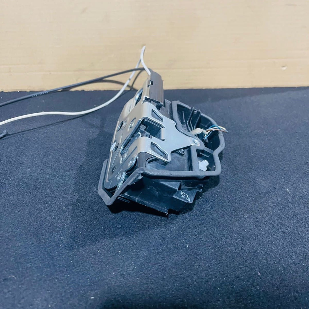 BMW F07 GT 2010-13 OEM Schloss komplett hinten rechts
 7149448
